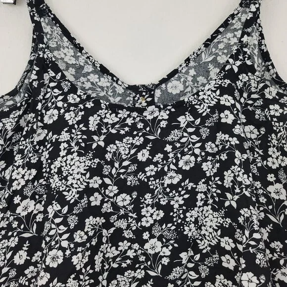 Hollister Black Floral Viscose Sleeveless Blouse Cami Faux Button Boxy Size M - Picture 6 of 9